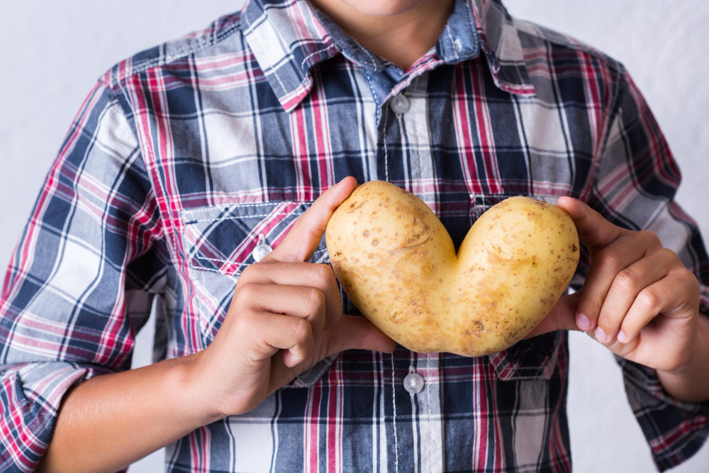 Cartofii: un remediu surprinzător pentru durerile de gât